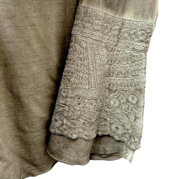 Soft Surroundings Boho Tee Size Medium Petite Green Distressed Womens Top - Picture 7 of 10